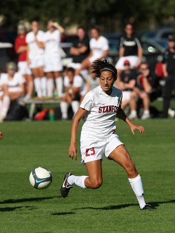 Stanford-Cal Womens soccer-027.JPG - 2009 NCAA Women's Soccer, Cal at Stanford.